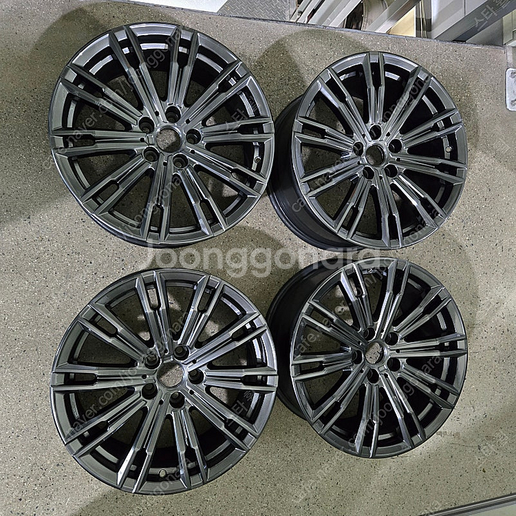 BMW G20 320I 790M 고스트크롬 18인치 순정휠 대품판매20만원--3